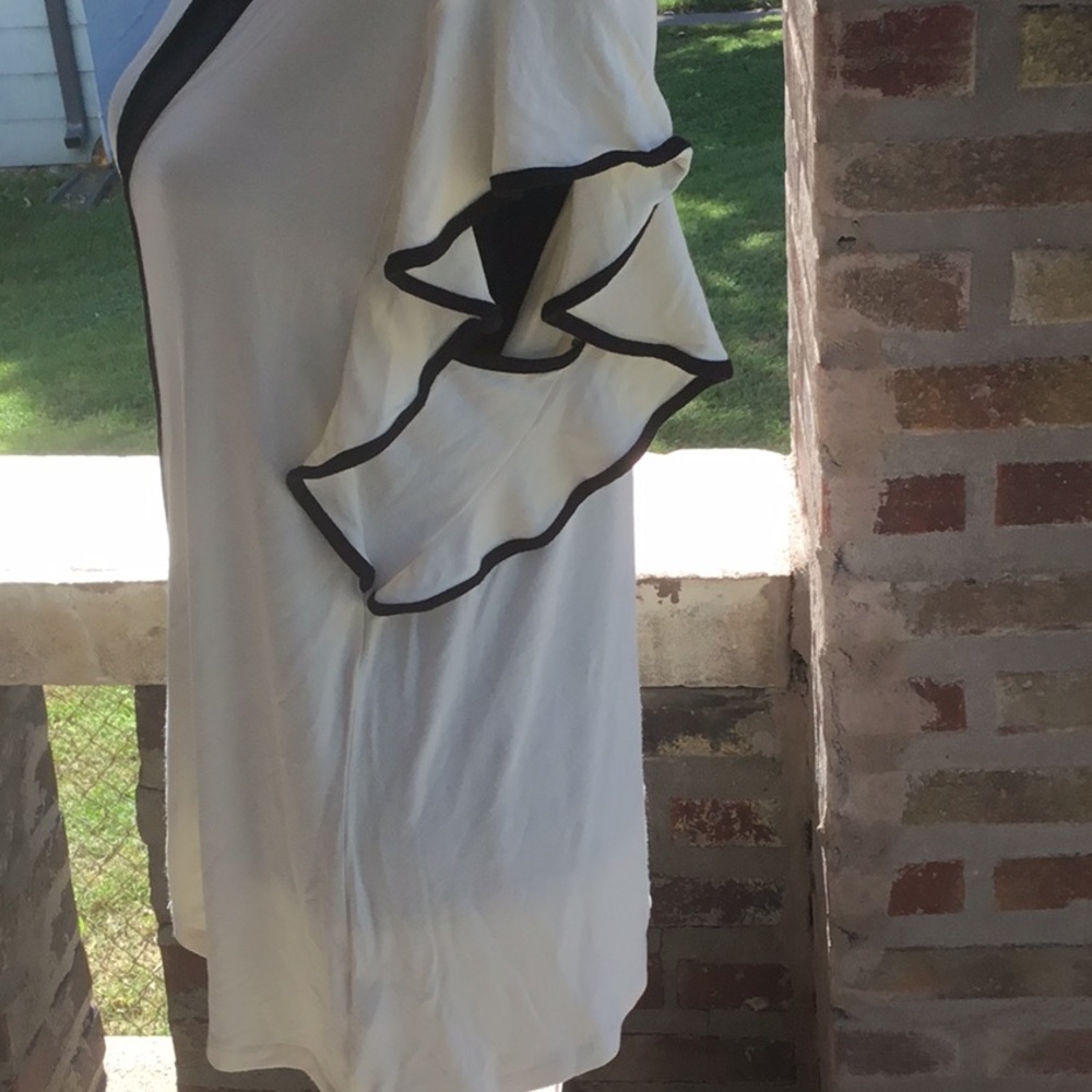 Bobeau.  Cream with black trim with key hole XL - Picture 2 of 4